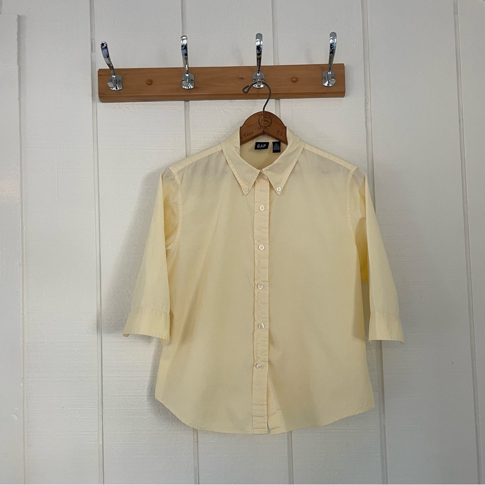 Yellow GAP three-quarter sleeve shirt